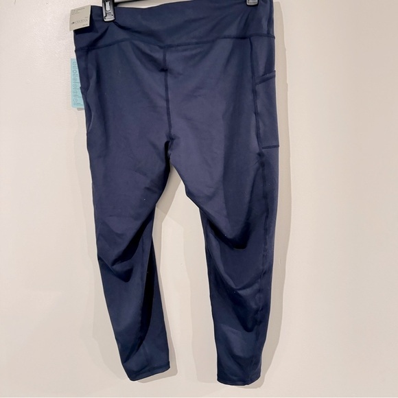 ID Ideology Compression High-Waist
Side-Pocket 7/8 Length Leggings,Indigo Sea 2X - Picture 4 of 7
